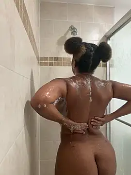 LuckyKhloe online show from 5, 5, 2026