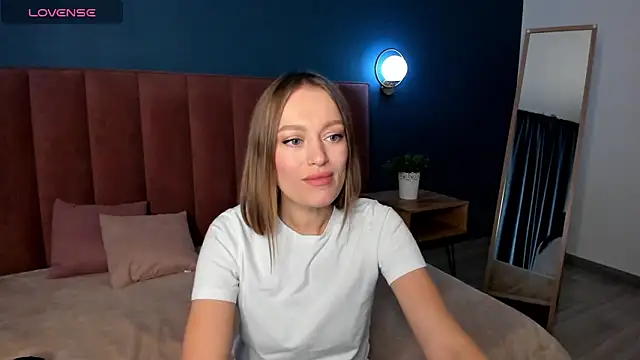 EvelynPoole online show from 14, 9, 2025