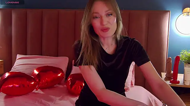 Snapshot of EvelynPoole chatting on 19, 2, 2026 EvelynPoole online show from 19, 2, 2026