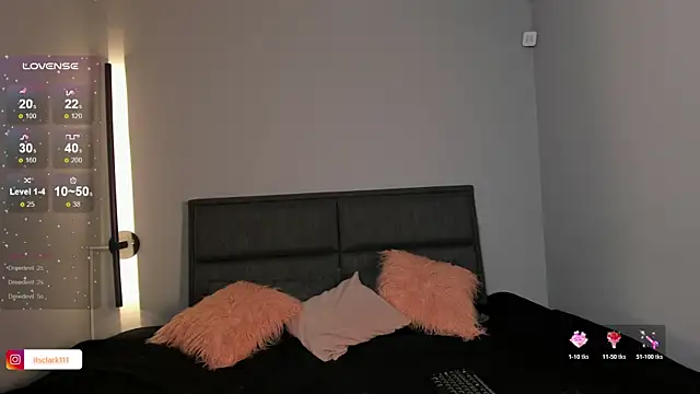 Snapshot of Emma__clark_ chatting on 11, 7, 2026 Emma clark online show from 11, 7, 2026