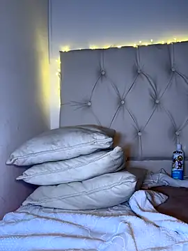 Danicute  online show from 5, 12, 2025