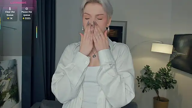 Snapshot of OdelynaAsp chatting on 26, 10, 2025 OdelynaAsp online show from 26, 10, 2025