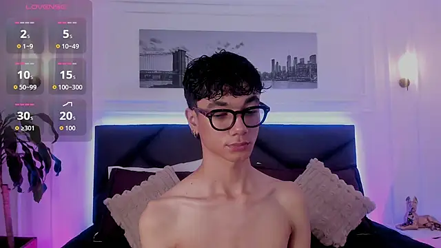 Phillicious   online show from 1, 11, 2025