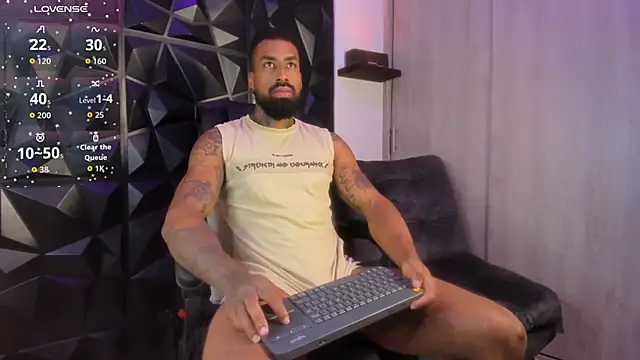 Snapshot of OstinDaniels chatting on 11, 9, 2025 OstinDaniels online show from 11, 9, 2025