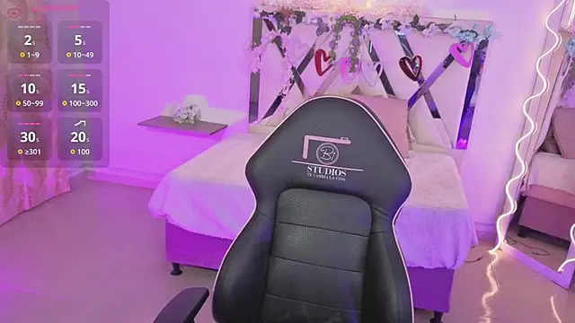 ZURY TAY online show from 27, 10, 2025