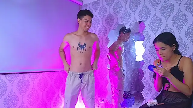 Snapshot of Twink_sensationx chatting on 13, 10, 2025 Twink sensationx online show from 13, 10, 2025