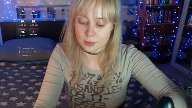 Snapshot of s1lvercherub chatting on 16, 5, 2026 s1lvercherub online show from 16, 5, 2026