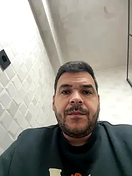 Snapshot of elvergon2023 chatting on 3, 10, 2025 elvergon2023 online show from 3, 10, 2025