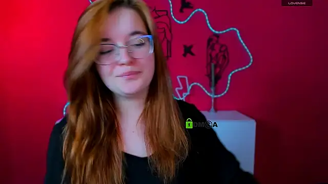 nika-still online show from 10, 4, 2026