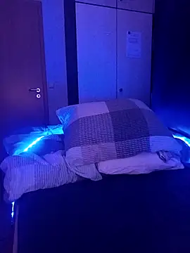 Snapshot of Teufel-in-weiss chatting on 10, 2, 2026 Teufel-in-weiss online show from 10, 2, 2026