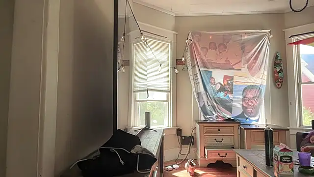 VeeJay48826 online show from 12, 9, 2025