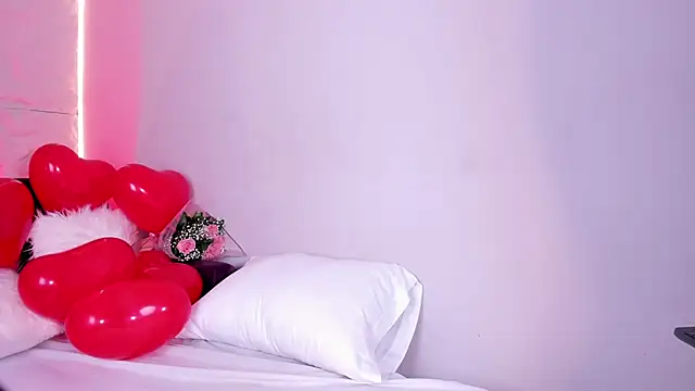 Snapshot of DulceGreem chatting on 14, 2, 2026 DulceGreem online show from 14, 2, 2026