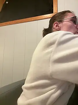 Snapshot of HoneySquirrel chatting on 20, 2, 2026 HoneySquirrel online show from 20, 2, 2026