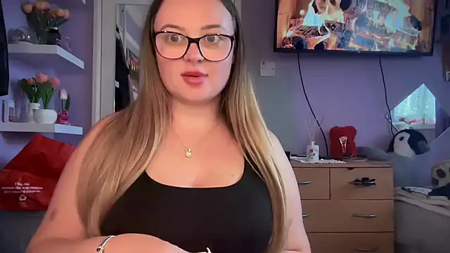 Snapshot of SexySashaxox chatting on 11, 6, 2026 SexySashaxox online show from 11, 6, 2026