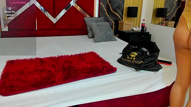 VioletRose as online show from 17, 2, 2026