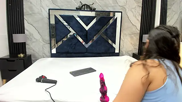 VioletRose as online show from 16, 5, 2026