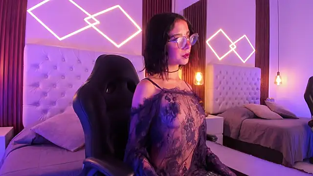 ZamabyCrucie online show from 8, 9, 2025