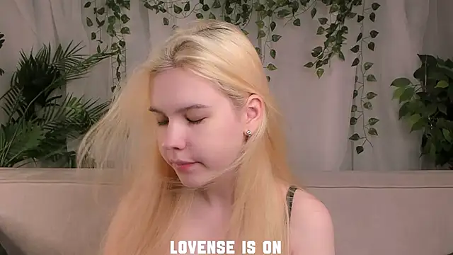 ElizSpieth online show from 15, 11, 2025