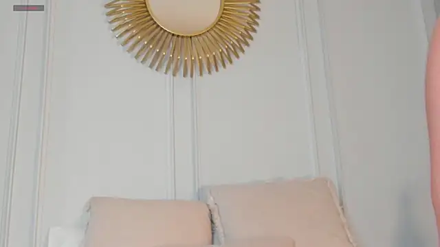 CharlotteBrownn  online show from 25, 7, 2026
