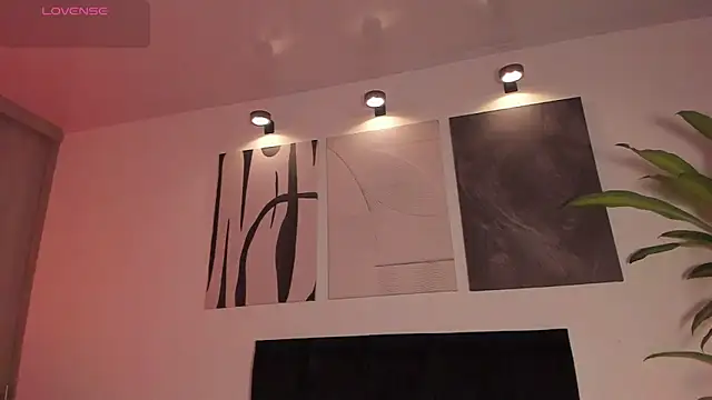 Snapshot of izzyvega__ chatting on 6, 2, 2026 izzyvega online show from 6, 2, 2026