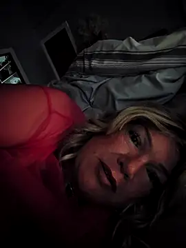 Sugarloveless online show from 15, 10, 2025