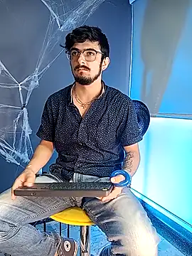 AaronFuentes7 online show from 20, 10, 2025