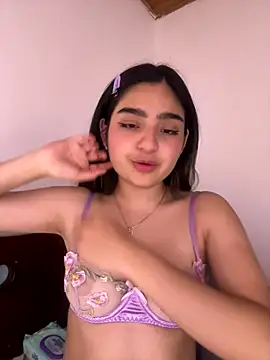 Snapshot of Clementyne30 chatting on 19, 9, 2025 Clementyne30 online show from 19, 9, 2025