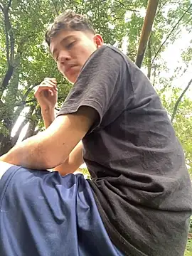 Snapshot of elfernh chatting on 6, 10, 2025 elfernh online show from 6, 10, 2025