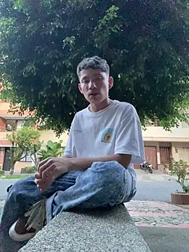 Snapshot of elfernh chatting on 7, 10, 2025 elfernh online show from 7, 10, 2025