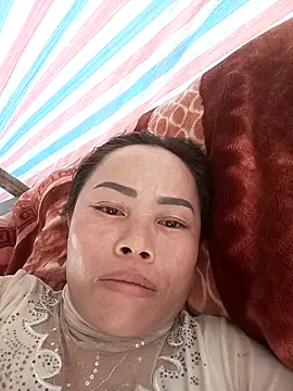 Snapshot of CoMay003 chatting on 5, 4, 2026 CoMay003 online show from 5, 4, 2026