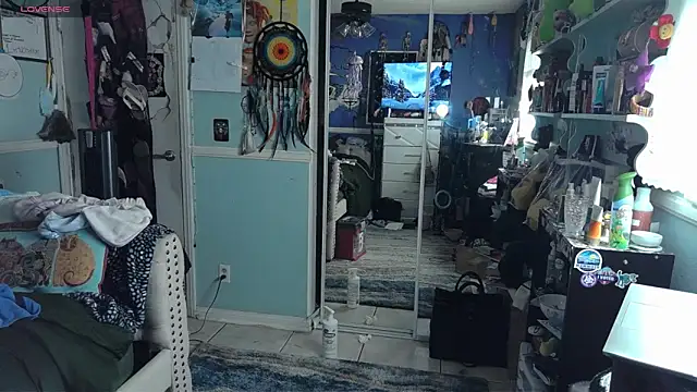 bimbo gurl online show from 9, 4, 2026