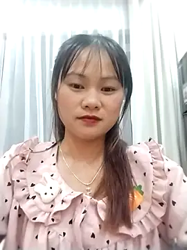 Snapshot of Sisi_dy01 chatting on 11, 11, 2025 Sisi dy01 online show from 11, 11, 2025