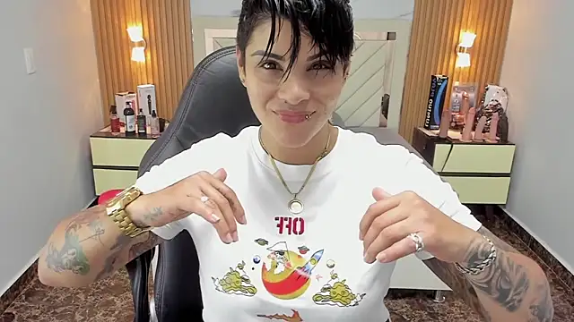 KAROLLJONES1 online show from 25, 9, 2025