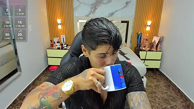 KAROLLJONES1 online show from 18, 10, 2025