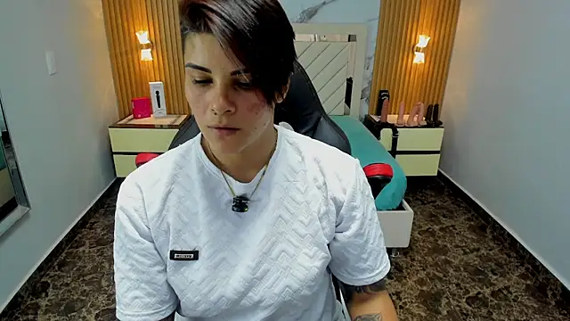 KAROLLJONES1 online show from 25, 2, 2026