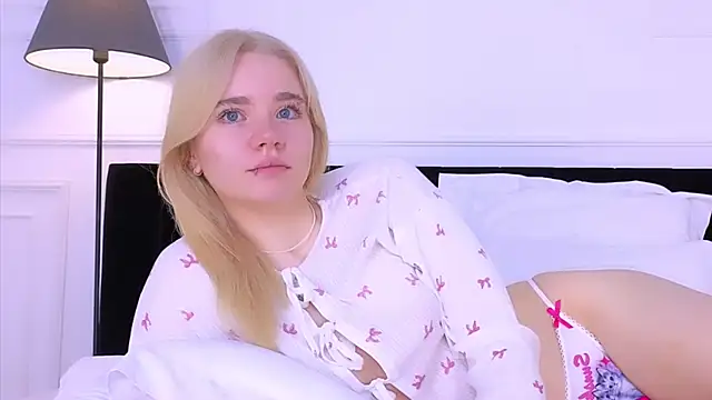 ANNABELLE LU online show from 18, 10, 2025