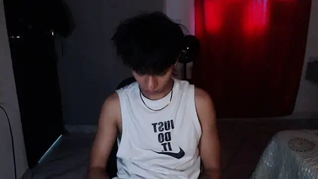 Snapshot of sung_yol chatting on 14, 10, 2025 sung yol online show from 14, 10, 2025