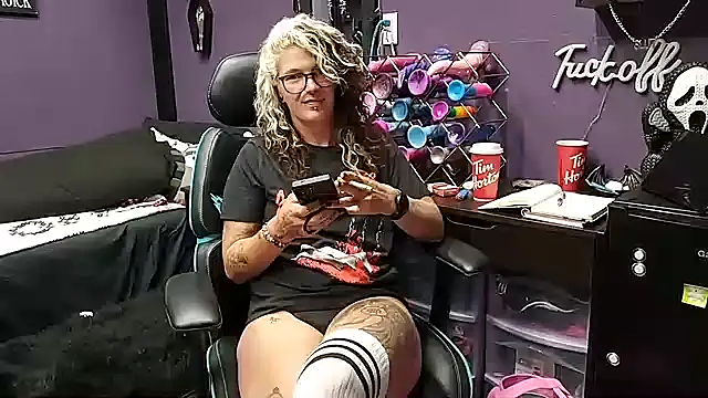 oddywithabody online show from 14, 9, 2025