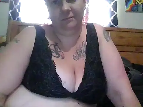 ThickkkMama420 online show from 6, 5, 2026