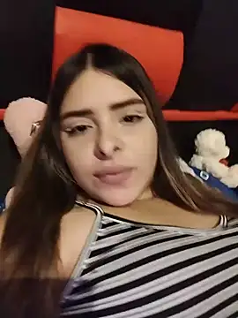 Snapshot of Nahomy_cm chatting on 7, 6, 2026 Nahomy cm online show from 7, 6, 2026