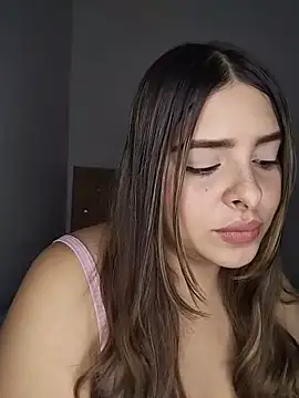 Snapshot of Nahomy_cm chatting on 8, 6, 2026 Nahomy cm online show from 8, 6, 2026