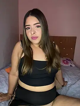 Snapshot of Nahomy_cm chatting on 13, 6, 2026 Nahomy cm online show from 13, 6, 2026