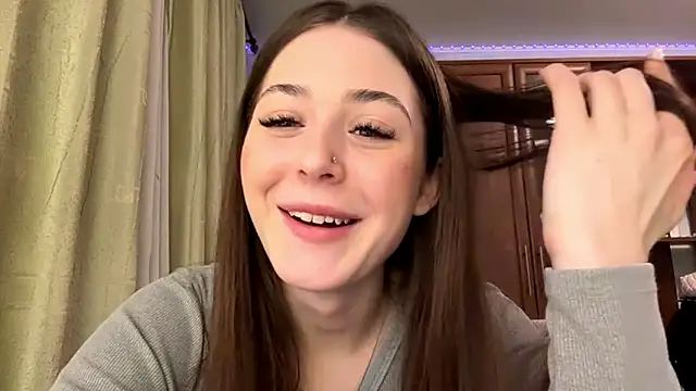 Snapshot of Adel_strongwoman chatting on 6, 2, 2026 Adel strongwoman online show from 6, 2, 2026