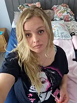 Bridgette03 online show from 15, 10, 2025