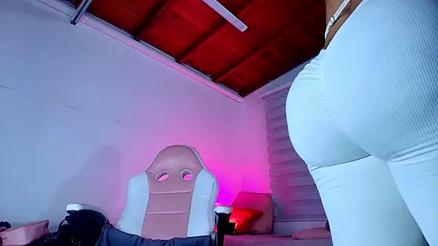 emma madi online show from 10, 9, 2025