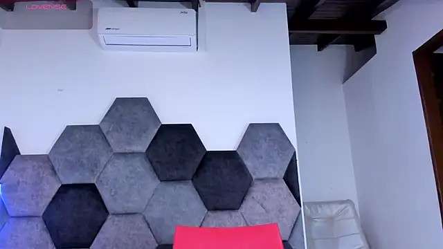 BellaNixs online show from 31, 3, 2026