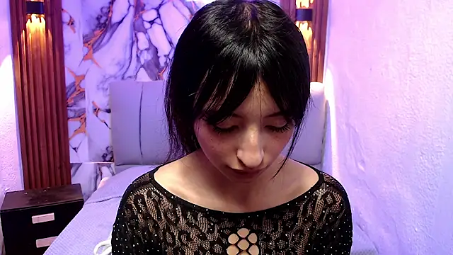 alaia blue online show from 14, 10, 2025