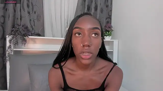 Snapshot of Mistt_Mia chatting on 2, 10, 2025 Mistt Mia online show from 2, 10, 2025