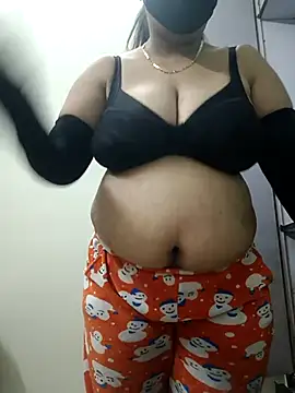 Snapshot of Bhabhiji1 chatting on 1, 2, 2026 Bhabhiji1 online show from 1, 2, 2026