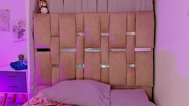 JulianaCarter online show from 14, 12, 2025